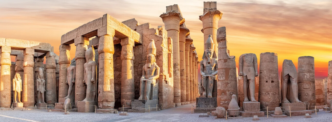 A-very-beautiful-picture-of-Luxor-Temple-from-the-outside How to Get Around Egypt