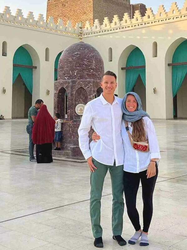 A-very-beautiful-picture-of-a-couple-inside-a-mosque-in-Cairo Egypt Packing List for Women